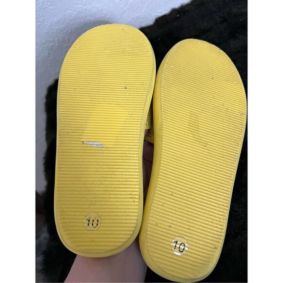 Bedazzled yellow sunshine true religion slide sandals 10 - Picture 5 of 5